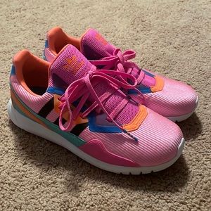 Never worn!  Adidas kids size 4.5 - women’s size 6!